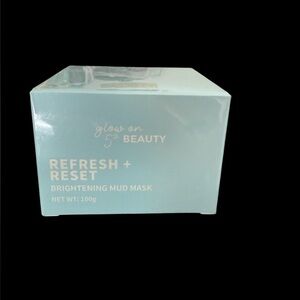 Refresh + Reset Brightening Mud Mask​​